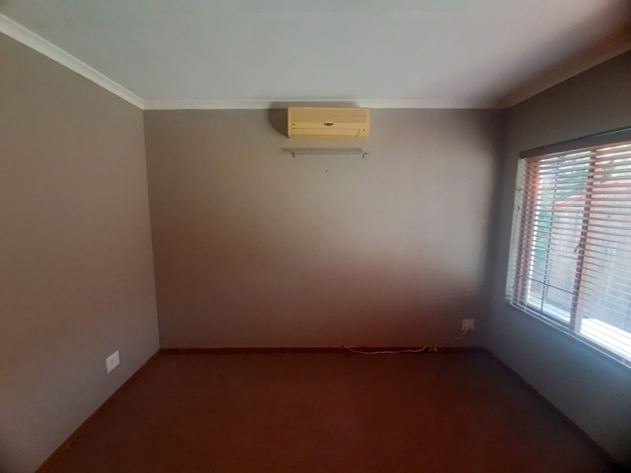 3 Bedroom Property for Sale in Waterval East North West